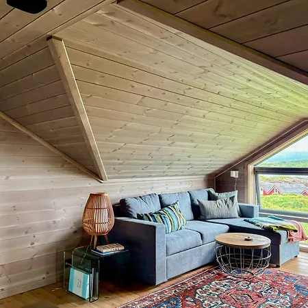 Holiday home Family With Views Of Donnamannen Mountain *