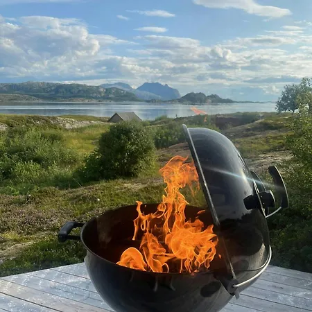 Family With Views Of Donnamannen Mountain Donnes
