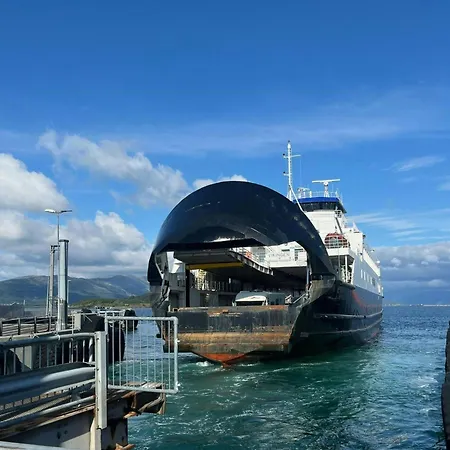 Family With Views Of Donnamannen Mountain Holiday home *