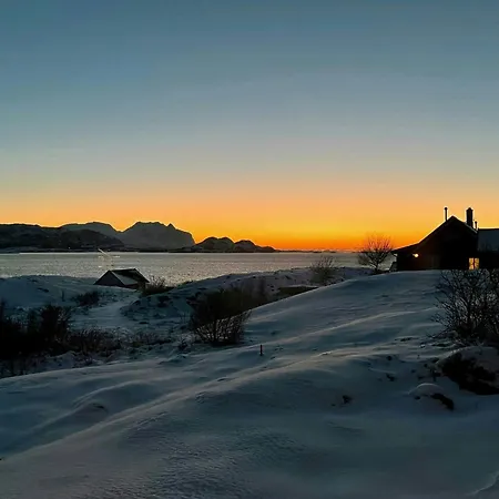 Family With Views Of Donnamannen Mountain