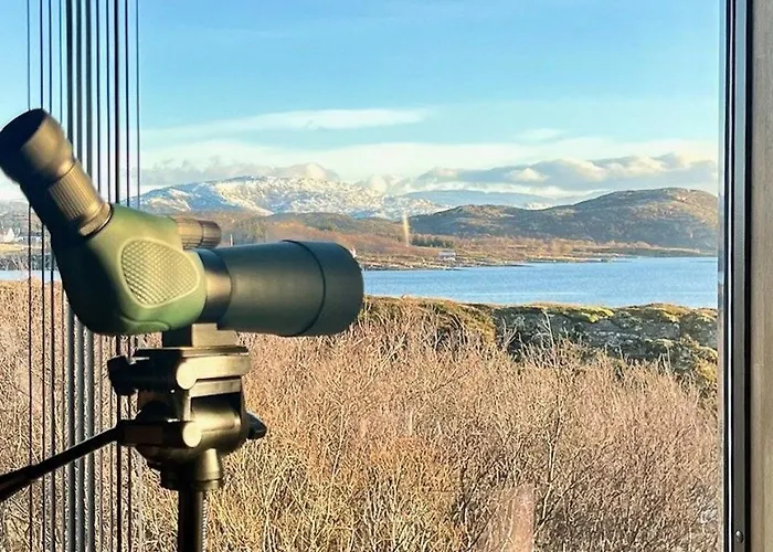 Family With Views Of Donnamannen Mountain Donnes