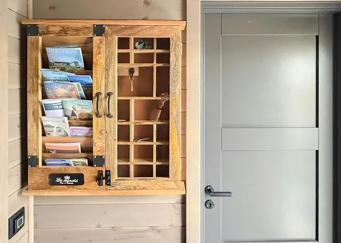 Vakantiehuis Family With Views Of Donnamannen Mountain Donnes