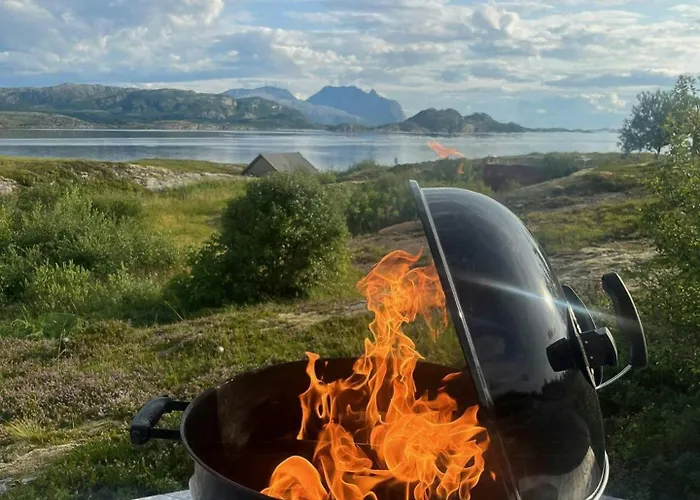 Family With Views Of Donnamannen Mountain Donnes
