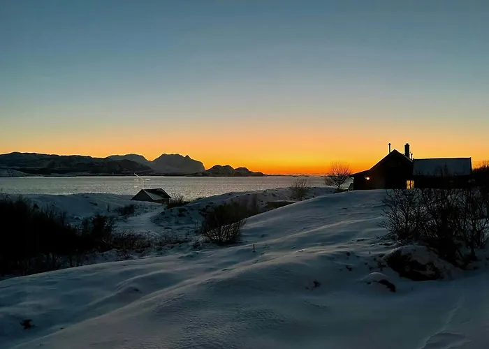 Family With Views Of Donnamannen Mountain