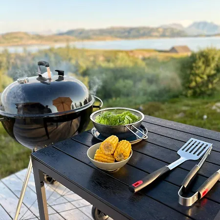 Dom wakacyjny Family With Views Of Donnamannen Mountain Donnes
